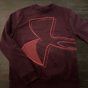 Under Armour  Burgundy pullover